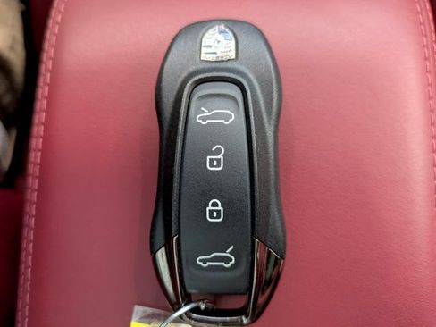 Used 2024 Porsche Macan Turbo Electric AWD/4WD image 33