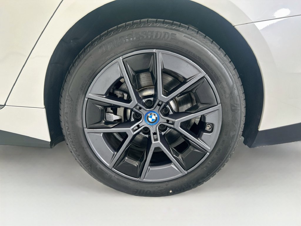Used 2023 BMW i4 eDrive40 w/ Premium Package RWD image 30