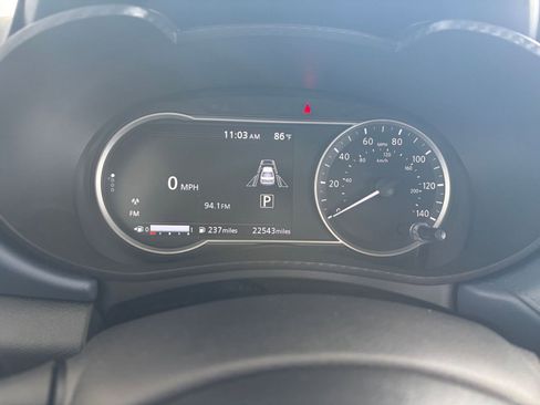 Used 2025 Nissan Versa SV FWD image 40