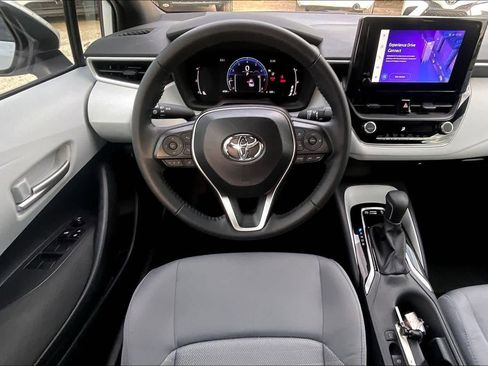Used 2026 Toyota Corolla SE image 6