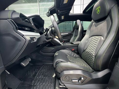 Used 2022 Lamborghini Urus image 19