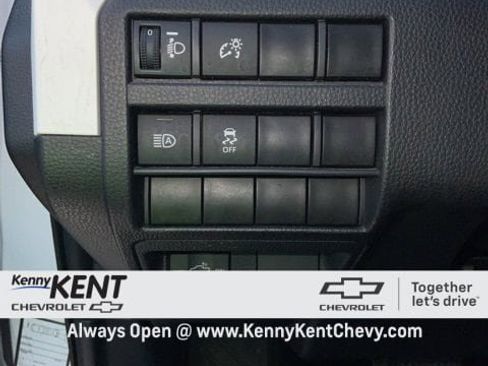 Used 2024 Toyota Tacoma TRD Off-Road image 28