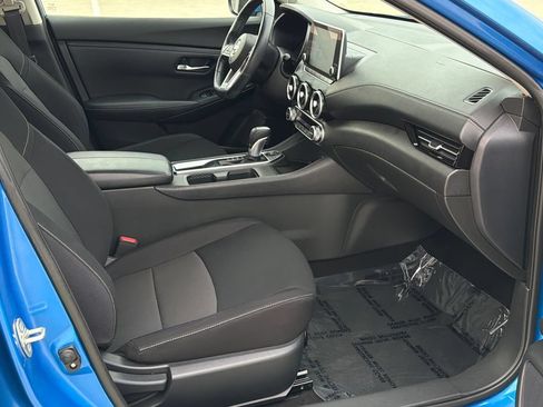 Used 2020 Nissan Sentra SV w/ Trunk Package FWD image 9