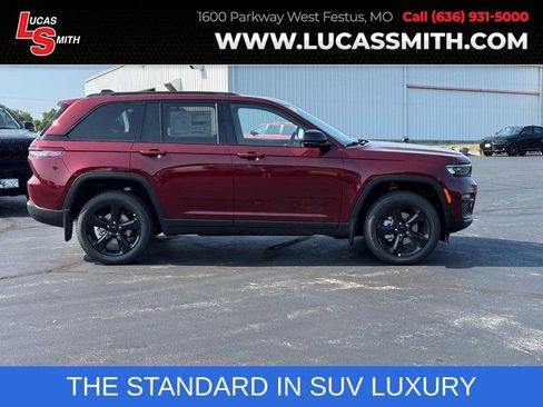 New 2025 Jeep Grand Cherokee Limited w/ Black Appearance Package image 1