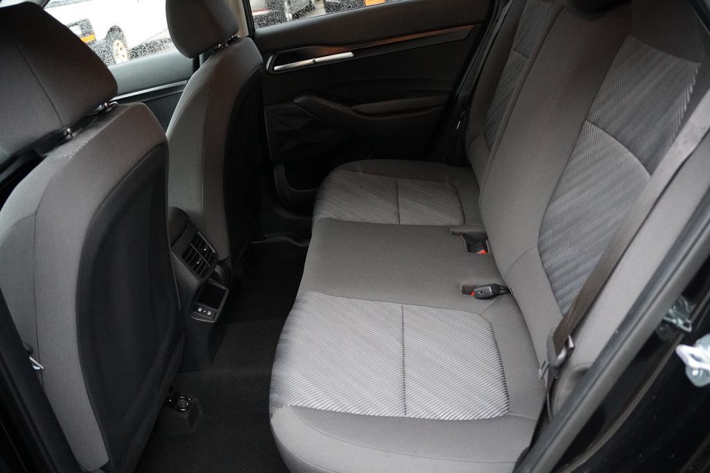 Certified 2024 Kia Seltos LX AWD/4WD image 16