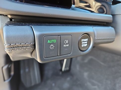 Certified 2026 Porsche Panamera 4 AWD/4WD image 28