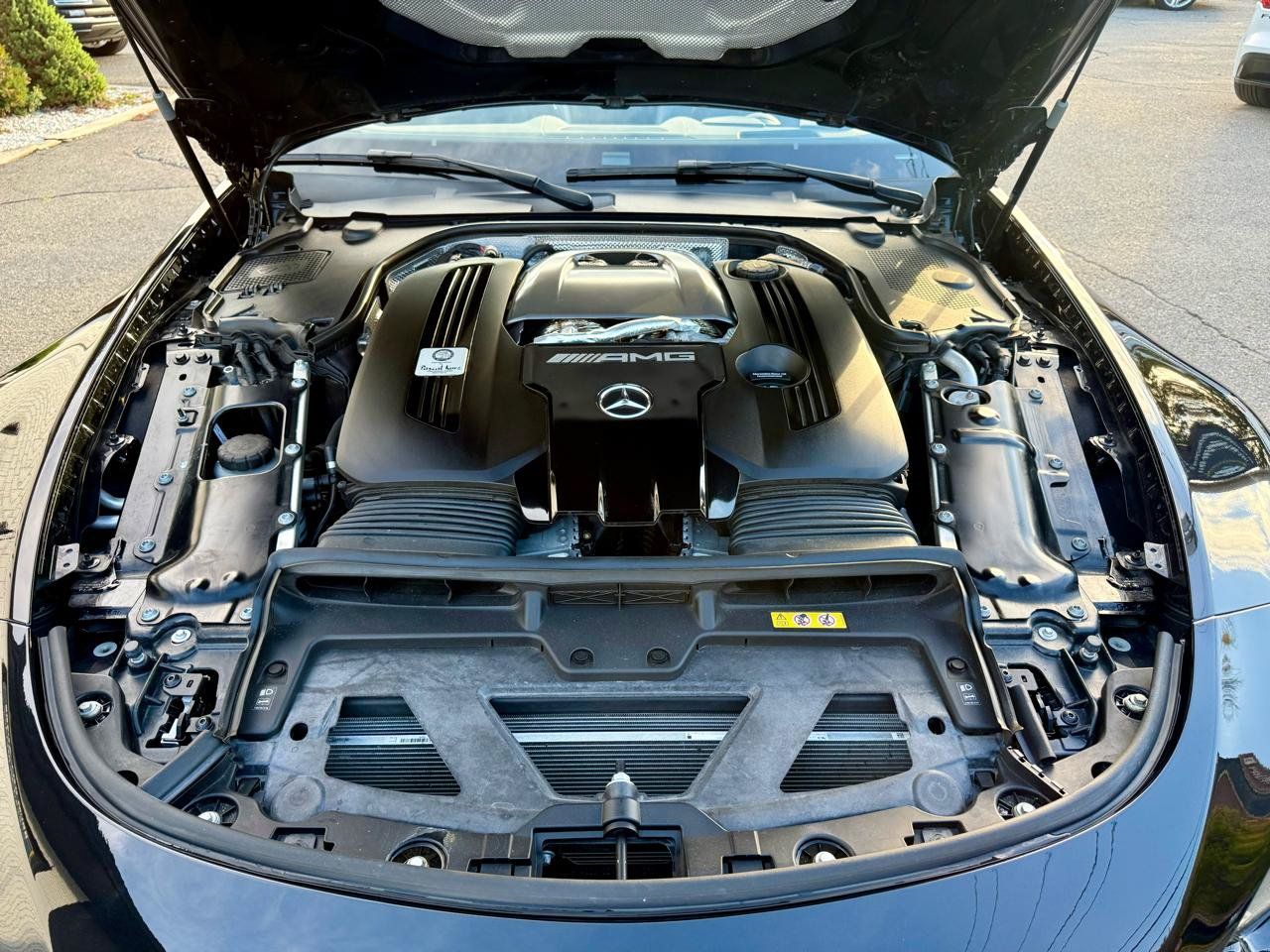 Used 2022 Mercedes-Benz SL 63 AMG 4MATIC w/ Driver Assistance Package image 30