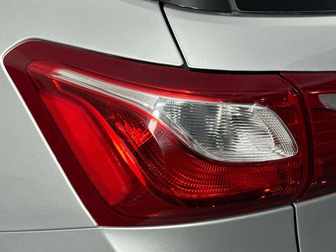 Used 2019 Chevrolet Equinox LT image 35