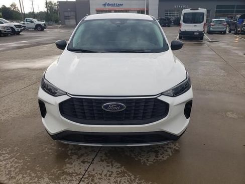 Used 2023 Ford Escape Active w/ Tech Pack #1 AWD/4WD image 11