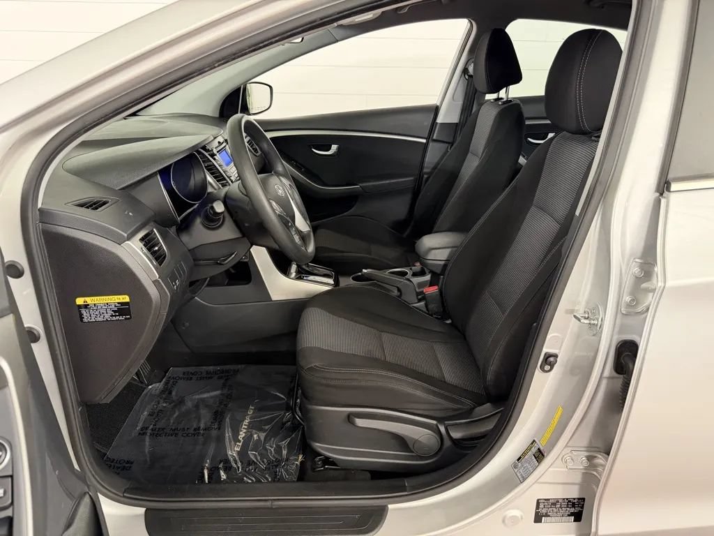 Used 2016 Hyundai Elantra GT FWD image 12