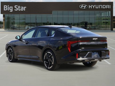 Used 2025 Kia K4 GT-Line w/ GT-Line Premium Package image 3