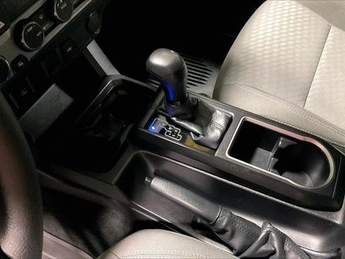 Used 2023 Toyota Tacoma SR AWD/4WD image 17