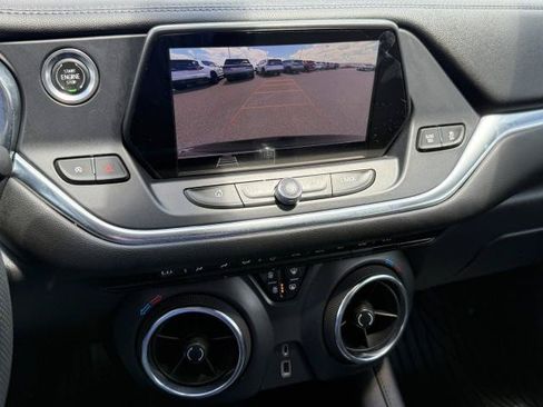 Used 2021 Chevrolet Blazer LT FWD image 24