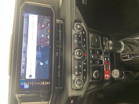 Used 2024 Jeep Gladiator Rubicon image 19