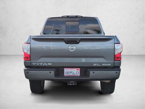 Used 2018 Nissan Titan SL AWD/4WD image 7