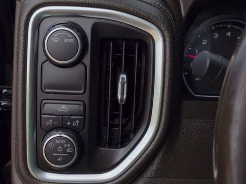 Used 2020 Chevrolet Silverado 1500 LT w/ Texas Edition image 16