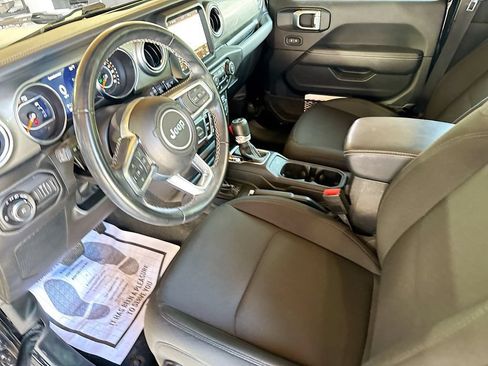 Used 2022 Jeep Wrangler Unlimited Sahara AWD/4WD image 25