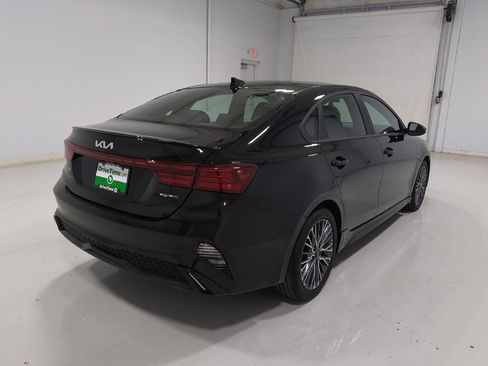 Used 2023 Kia Forte GT-Line w/ GT-Line Premium Package FWD image 9