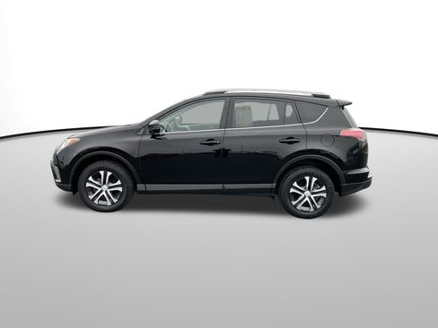 Certified 2017 Toyota RAV4 LE image 7