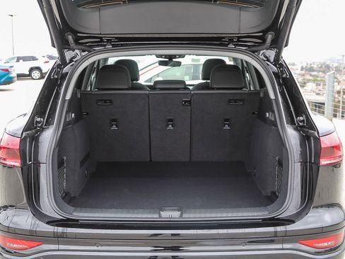 Used 2025 Audi Q6 e-tron Premium w/ Convenience Package image 28