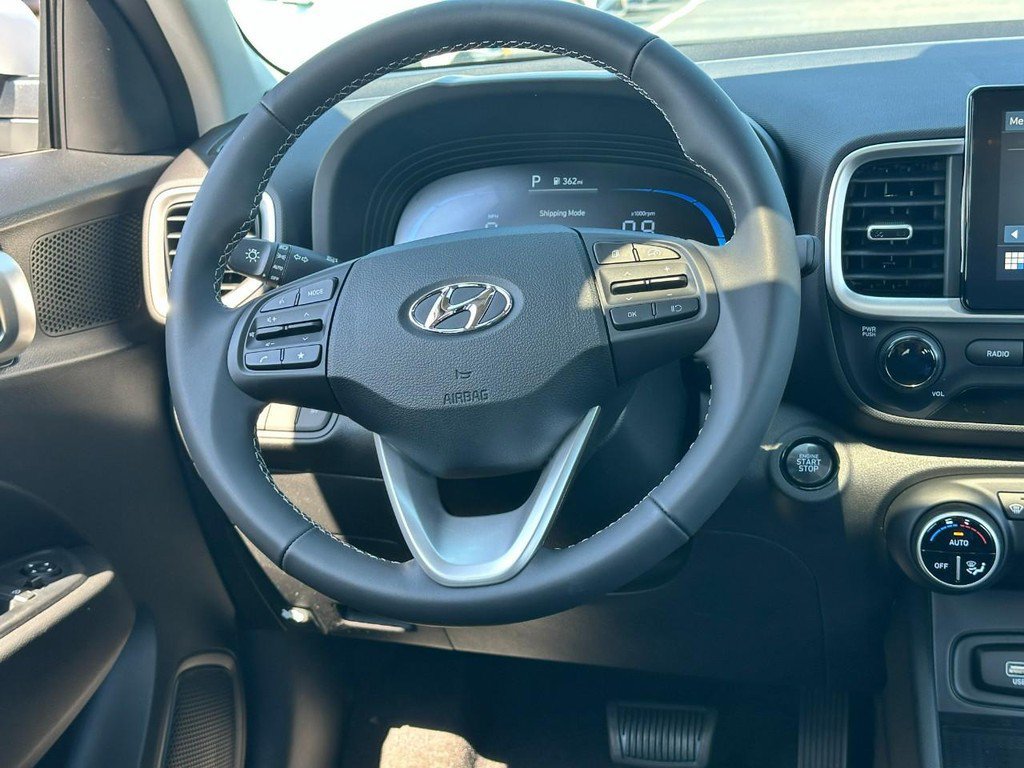 Used 2026 Hyundai Venue SEL FWD image 7