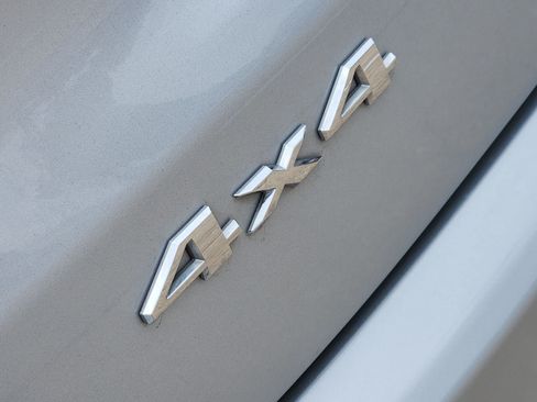 Used 2025 Jeep Compass Latitude AWD/4WD image 20