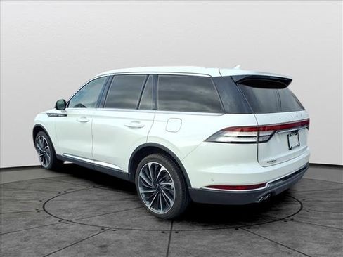 Used 2022 Lincoln Aviator Reserve w/ Equipment Group 201A image 6