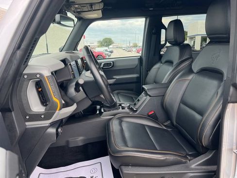 Used 2023 Ford Bronco Badlands w/ Sasquatch Package AWD/4WD image 34