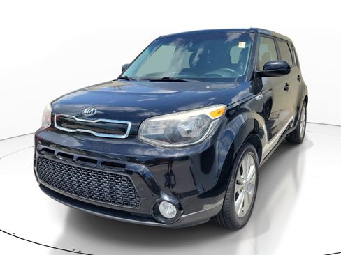 Used 2016 Kia Soul + FWD image 3