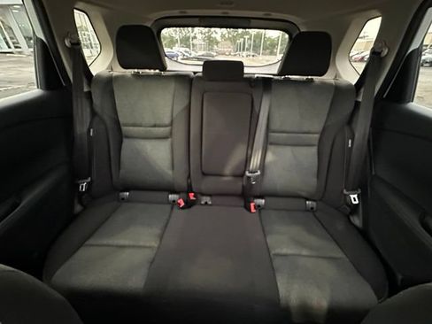 Used 2025 Nissan Rogue SV AWD/4WD image 25