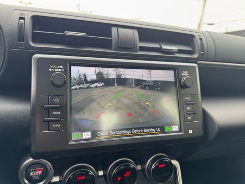 Used 2025 Toyota GR86 Premium image 28