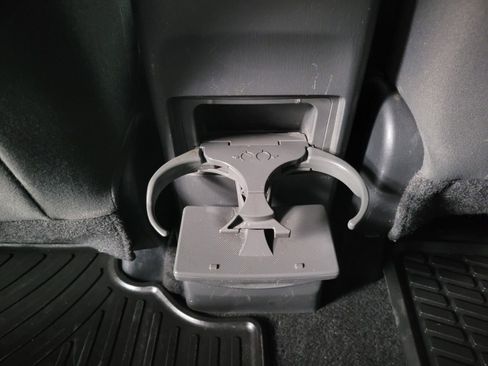 Used 2014 Toyota Prius V Three image 23