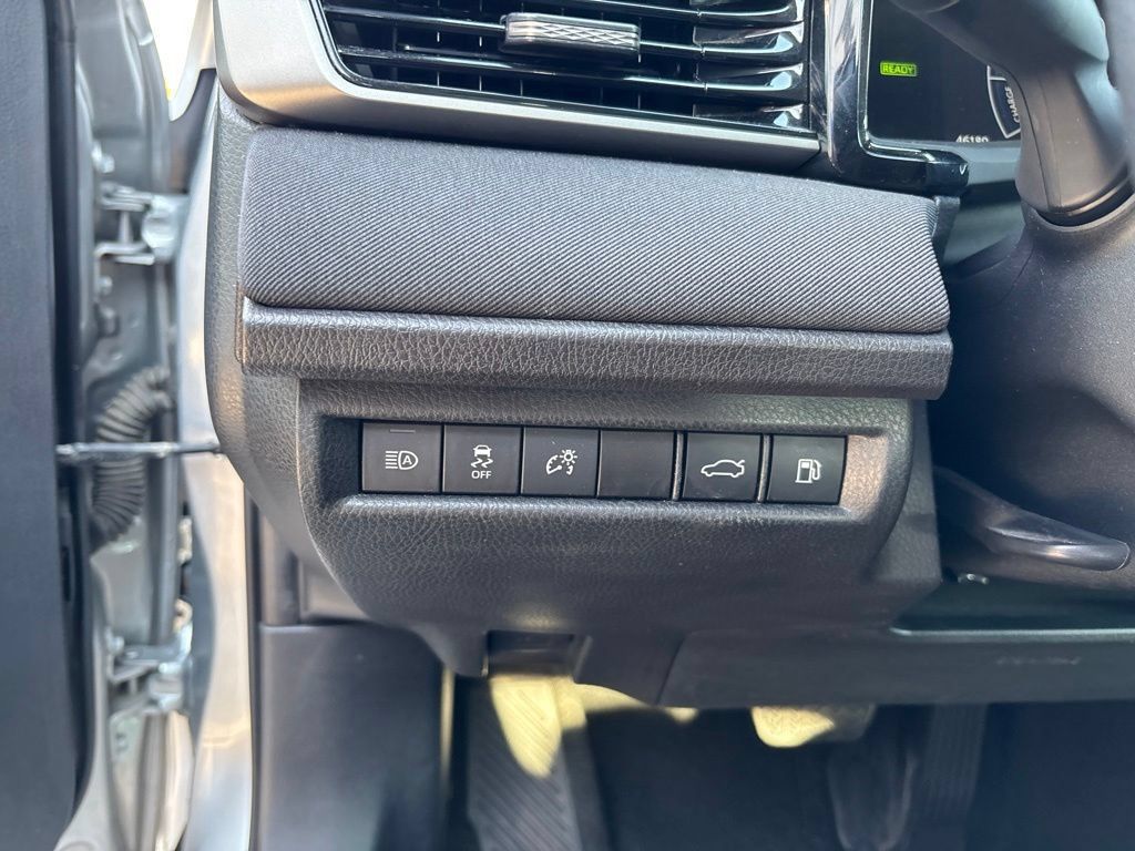 Used 2025 Toyota Camry LE FWD image 36