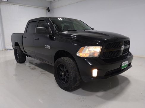 Used 2015 RAM 1500 Express AWD/4WD image 13