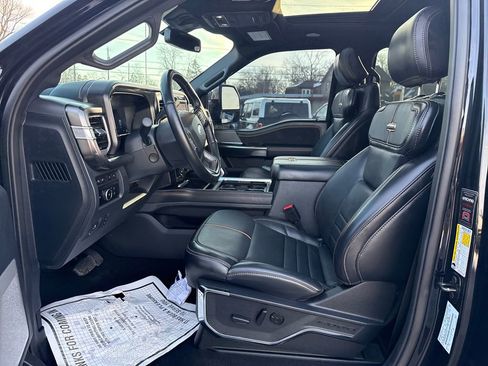 Used 2024 Ford F350 Platinum image 28