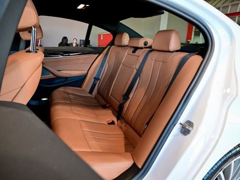 Used 2020 BMW 530i w/ Convenience Package image 19