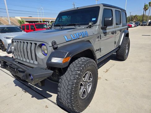 Used 2023 Jeep Wrangler Unlimited Sport AWD/4WD image 7