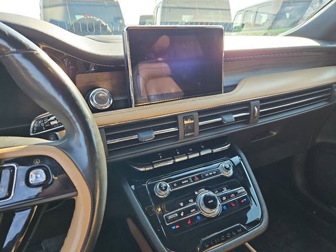 Used 2021 Lincoln Corsair Reserve w/ Equipment Group 201A image 12