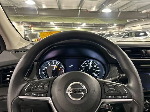 Used 2021 Nissan Rogue Sport S image 11