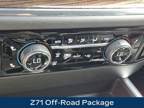 Used 2023 Chevrolet Silverado 1500 RST AWD/4WD image 13