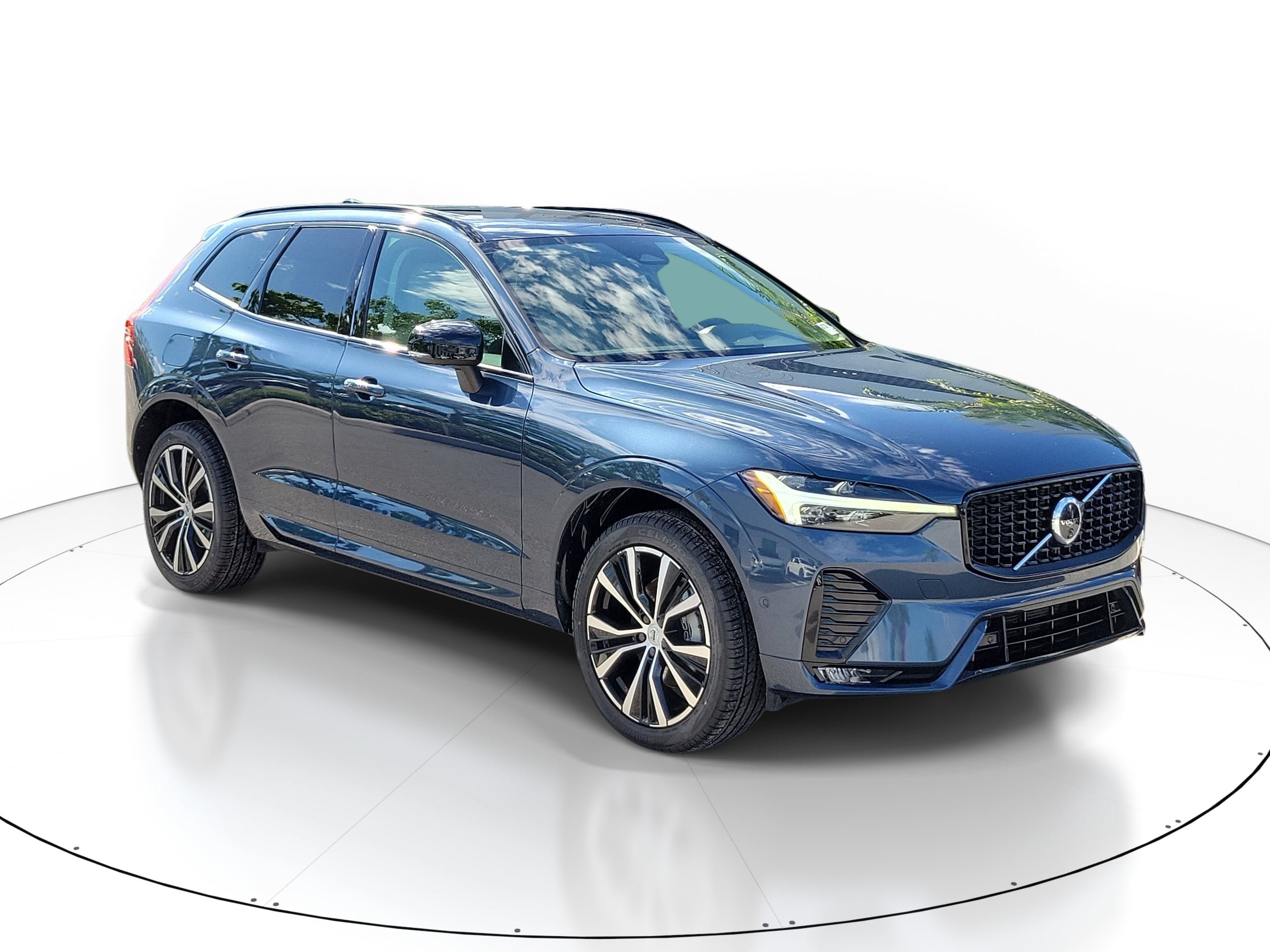 Certified 2024 Volvo XC60 B5 Plus w/ Protection Package Premier AWD/4WD image 1