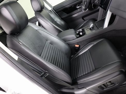 Used 2024 Land Rover Discovery Sport S image 30