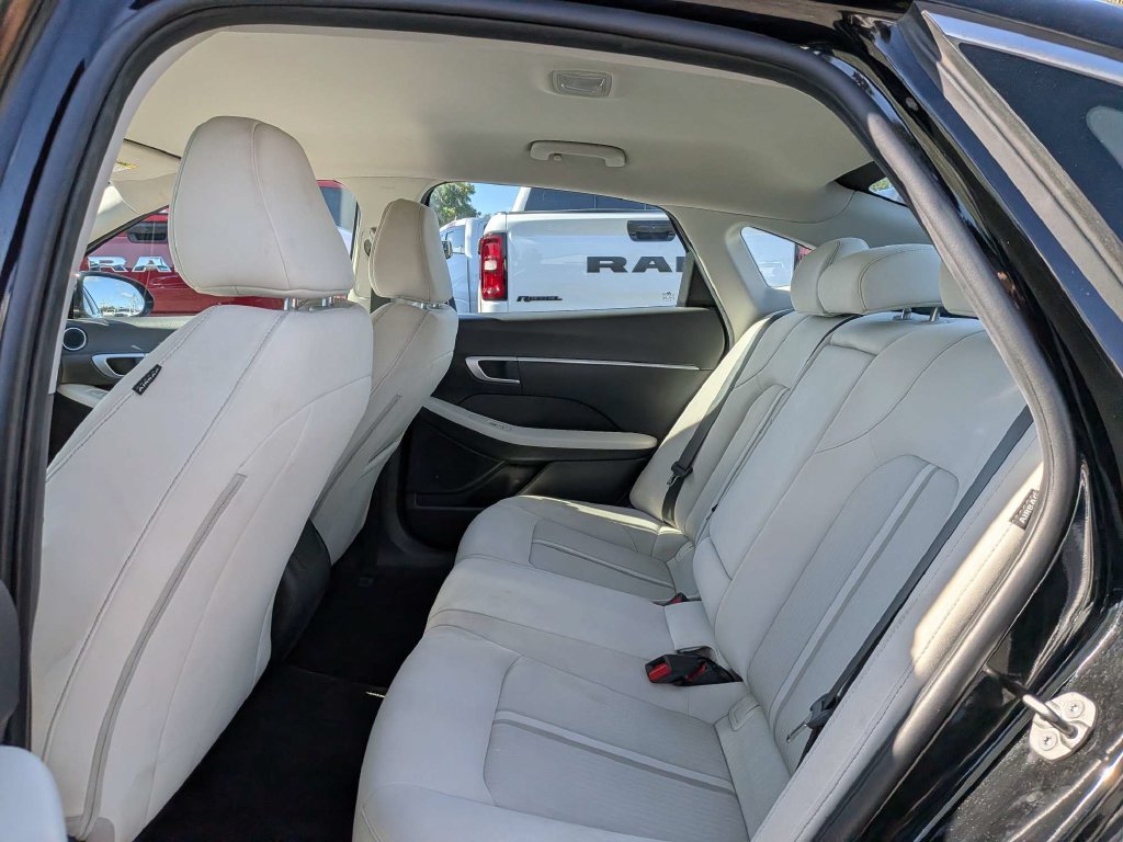 Used 2025 Hyundai Sonata SEL FWD image 12
