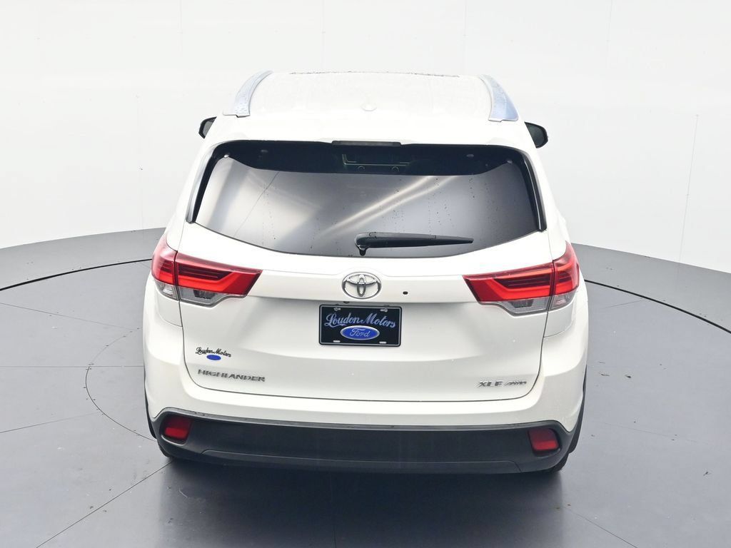 Used 2017 Toyota Highlander XLE AWD/4WD image 41