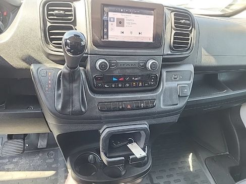 Used 2025 RAM ProMaster 2500 w/ Convenience Group FWD image 7