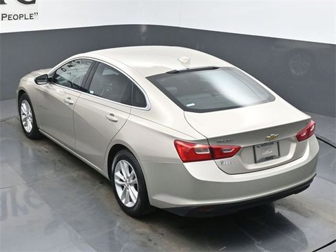 Used 2016 Chevrolet Malibu LT image 38