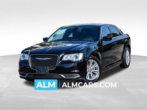 Used 2017 Chrysler 300 Limited RWD image 1