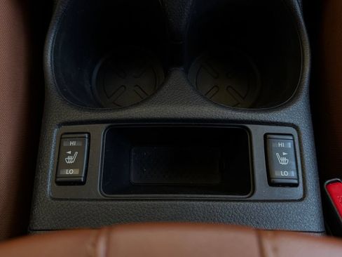 Used 2018 Nissan Rogue SL w/ Premium Package FWD image 19