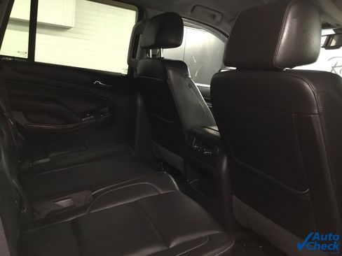 Used 2017 GMC Yukon SLT image 36