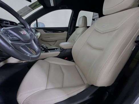 Used 2017 Cadillac XT5 FWD image 15